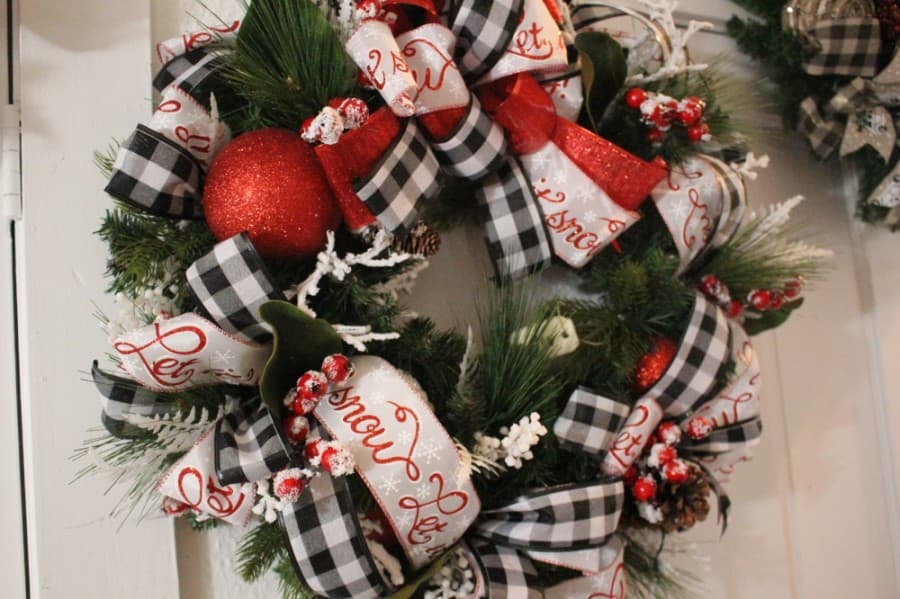 Home Studio 6 is gearing up for the holiday season with fall and winter themed home decor and gift options.