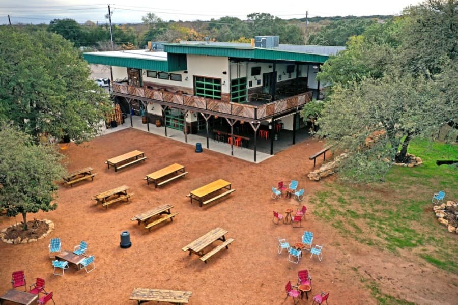 New bar and outdoor entertainment venue opens in South Austin