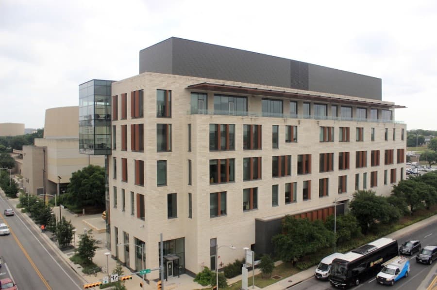 UT Health Austin and Dell Medical School among first facilities in Texas to receive COVID-19 vaccine
