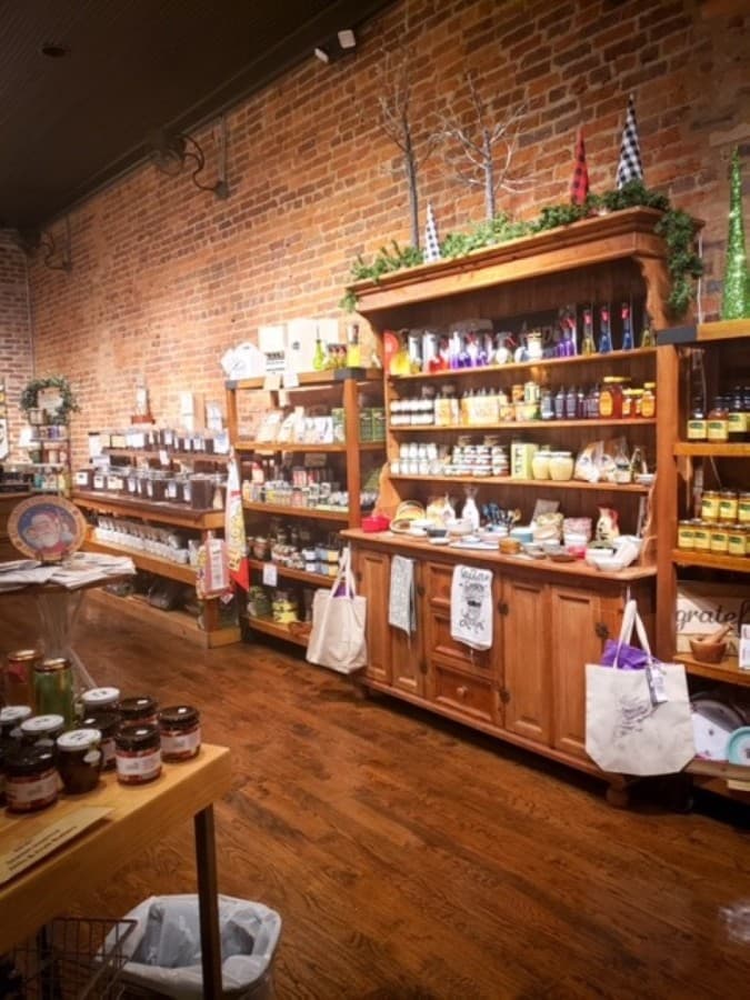 Grapevine Olive Oil Company moves into new Main Street location