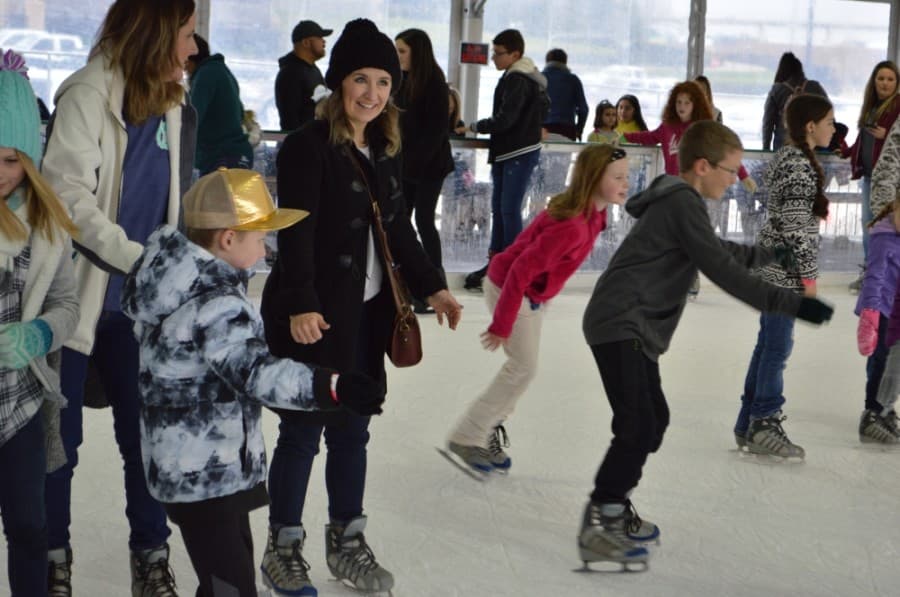 Ice skating, holiday movies: 7 things to do in the Lake Houston area in December, January