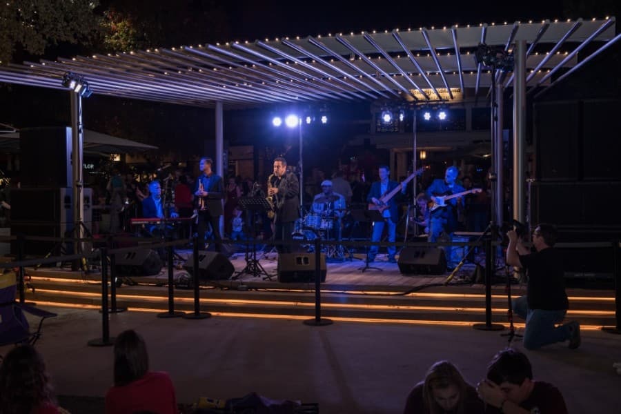 Beethoven, big bands, New Year's bashes: Where to see Christmas, other holiday concerts in The Woodlands area Dec. 17-31