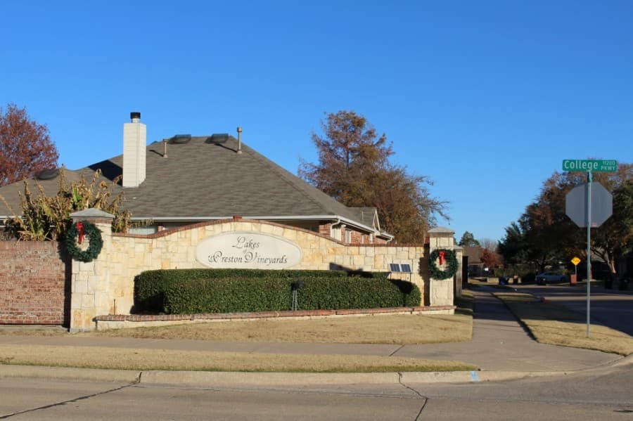 Learn about Frisco's featured neighborhood, Lakes of Preston Vineyards