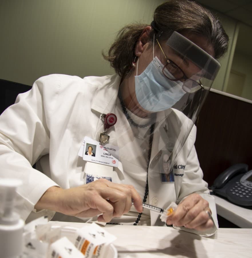 Updated: Medical City Healthcare begins distribution of thousands of COVID-19 vaccines to Plano and other system hospitals