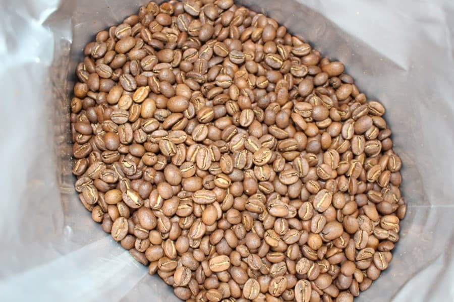 Honeylu's sources its beans from several countries: Kenya, Ethiopia, Brazil, El Salvador and Colombia. This espresso roast was grown at 1,750 meters in Pitalito, Colombia. Its flavor profile resembles blackberry, cream, and milk chocolate. (Francesca D'Annunzio/Community Impact Newspaper)