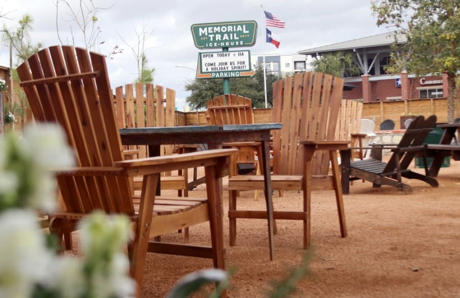 New Memorial Trail Ice House offers up patio destination near Rice Military