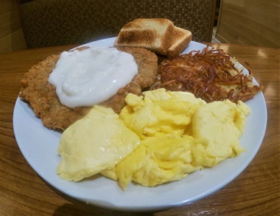 The Cottage eatery opens in Roanoke and more DFW-area news