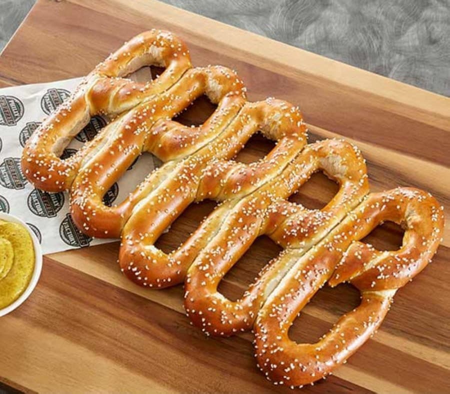 Philly Pretzel Factory opens doors in Flower Mound
