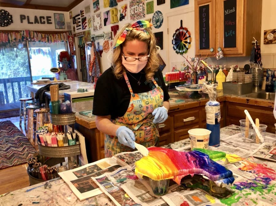 Get messy on purpose, enjoy lake views at Art Barn ATX in Leander
