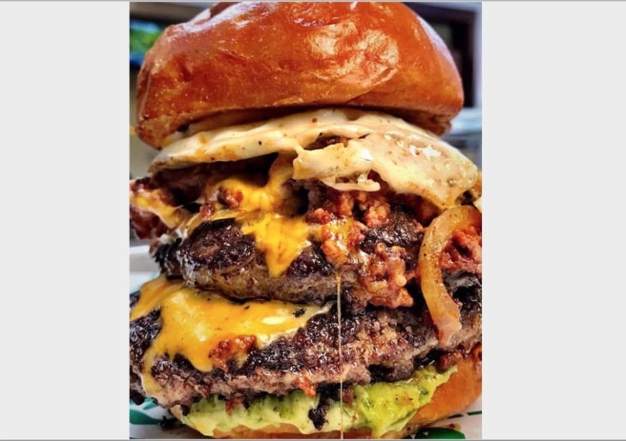 Foodology Eatery serves up breakfast, burgers, seafood at new Sugar Land restaurant