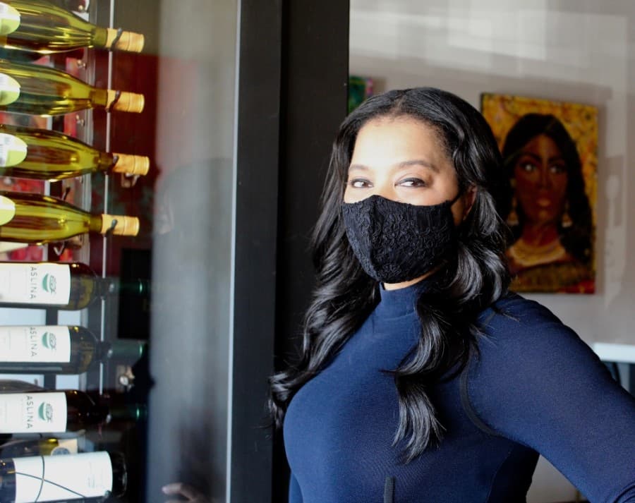Trez Art and Wine Bar brings a philanthropic heart to business