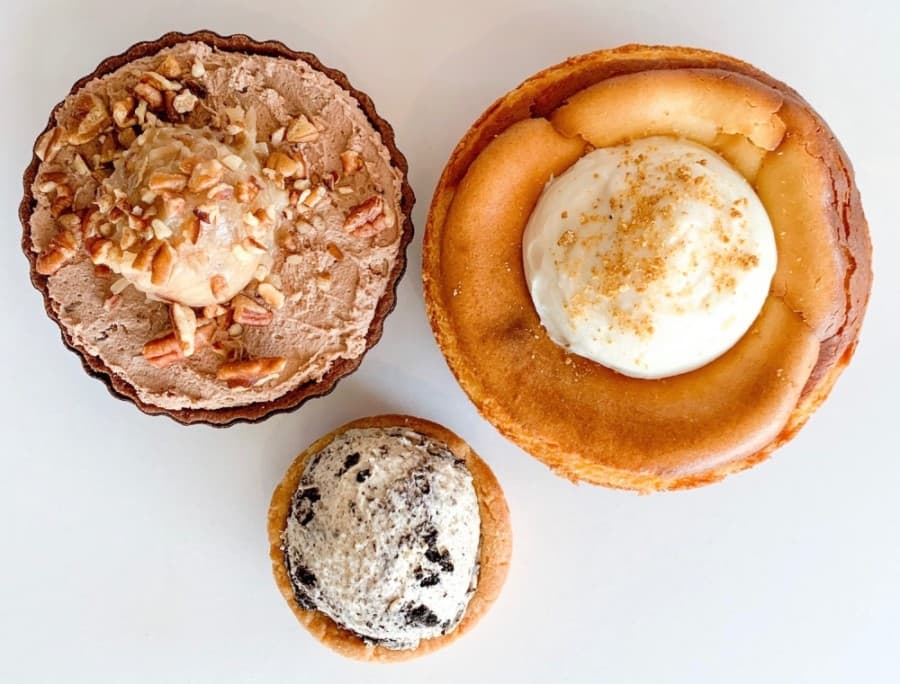 Pie Bar has a menu that includes pies, mousse bites, cobblers and cheesecakes. (Courtesy Pie Bar)