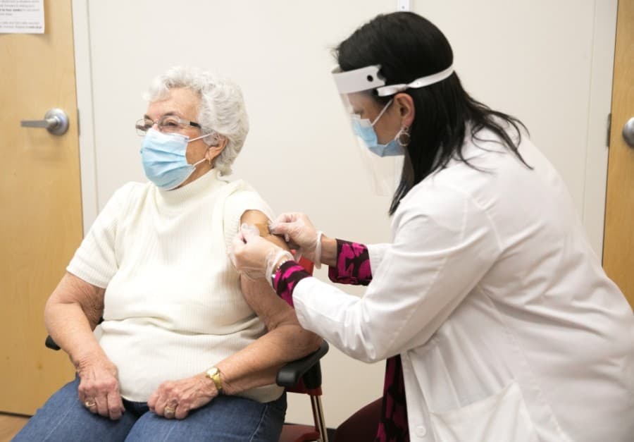 CVS begins public COVID-19 vaccinations at select pharmacies across North Texas