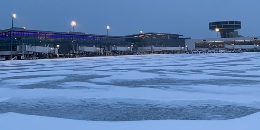 UPDATED: Houston airports to reopen airfields late Feb. 16