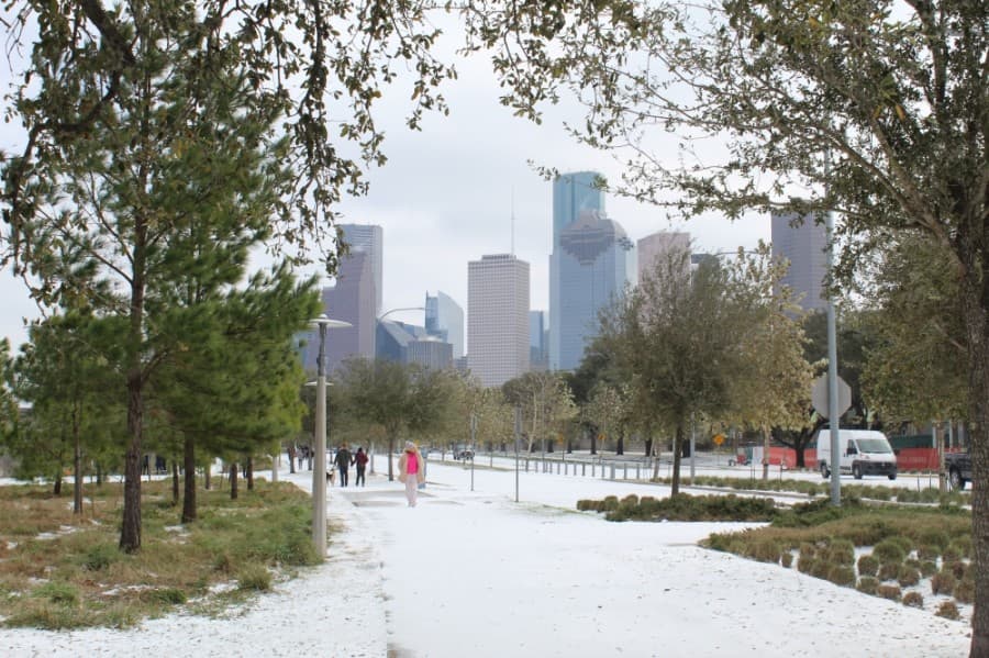 PHOTOS: See scenes of snow and ice throughout Greater Houston following Feb. 15 storm