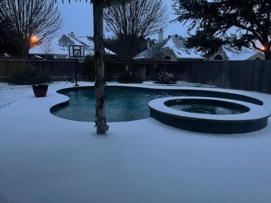 A winter storm brought snow to the Katy area Feb. 15. (Courtesy Melinda Langford Feild)
