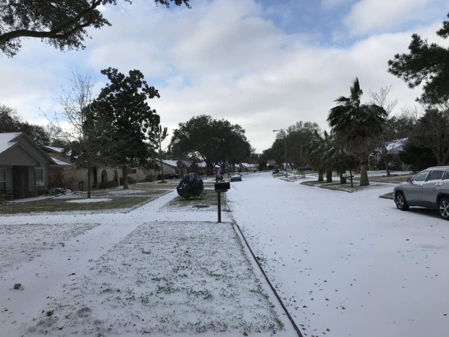 A winter storm brought snow to the Katy area Feb. 15. (Laura Aebi/Community Impact Newspaper)