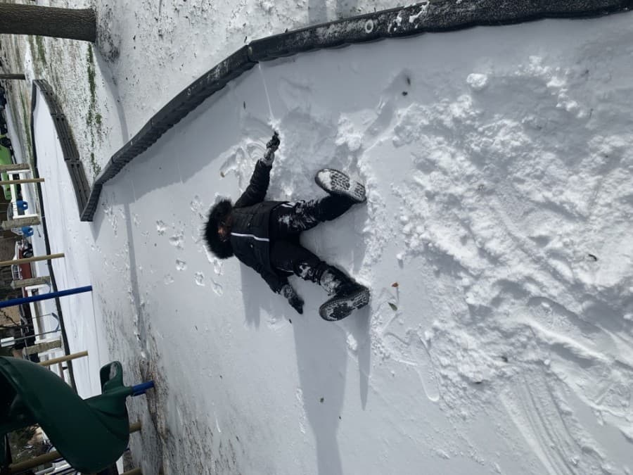 Cy-Fair residents take advantage of the rare winter weather. (Courtesy Brian Gillespie)