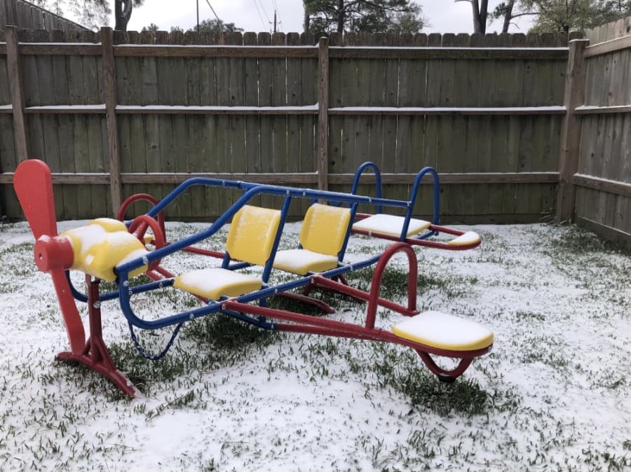 Norchester resident Erin Hanlon's yard saw snow overnight. (Courtesy Erin Hanlon)