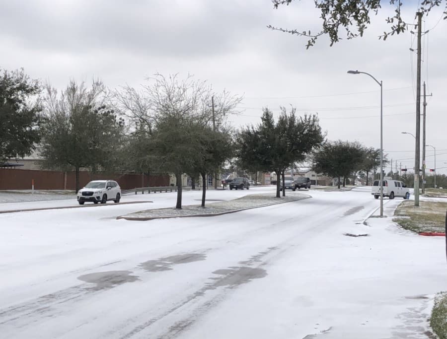 Hwy. 59, Grand Parkway remain closed in Sugar Land; half of city residents have no electricity