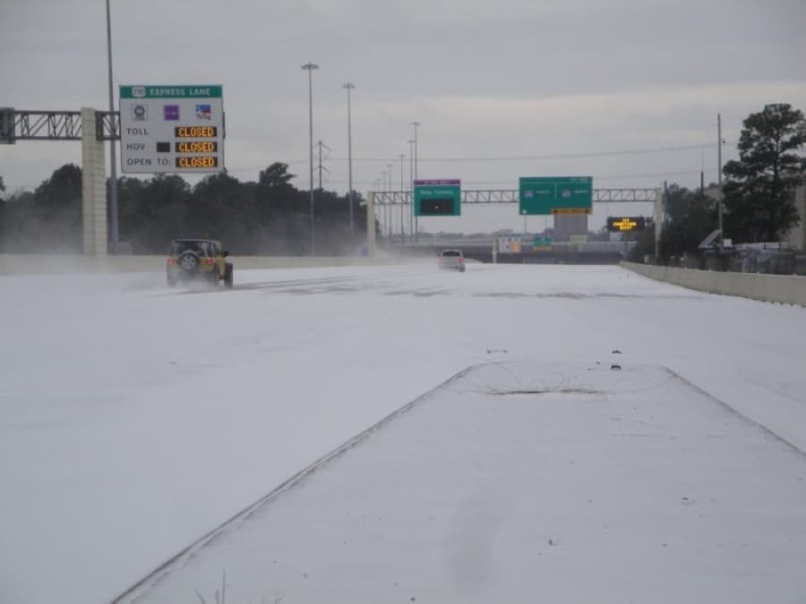 400K Houston households to regain power; Tomball issues boil-water notice and more local winter storm updates