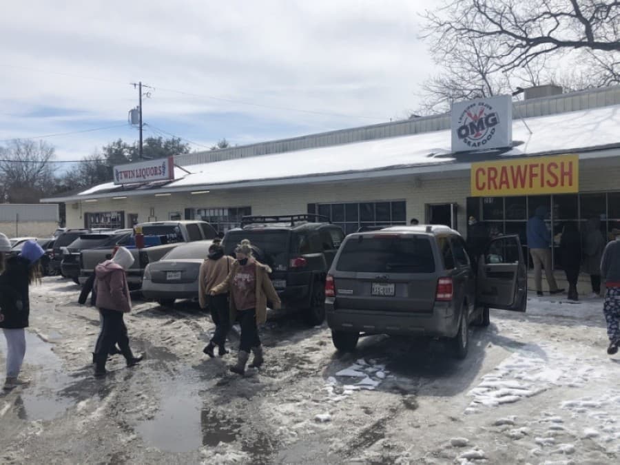 Restaurateur gives away $12K in food; citywide boil notice possible in Austin and more news from Central Texas