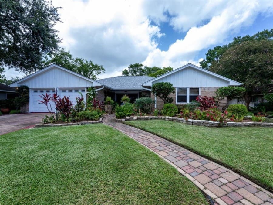 Learn about Clear Lake City, February's featured neighborhood
