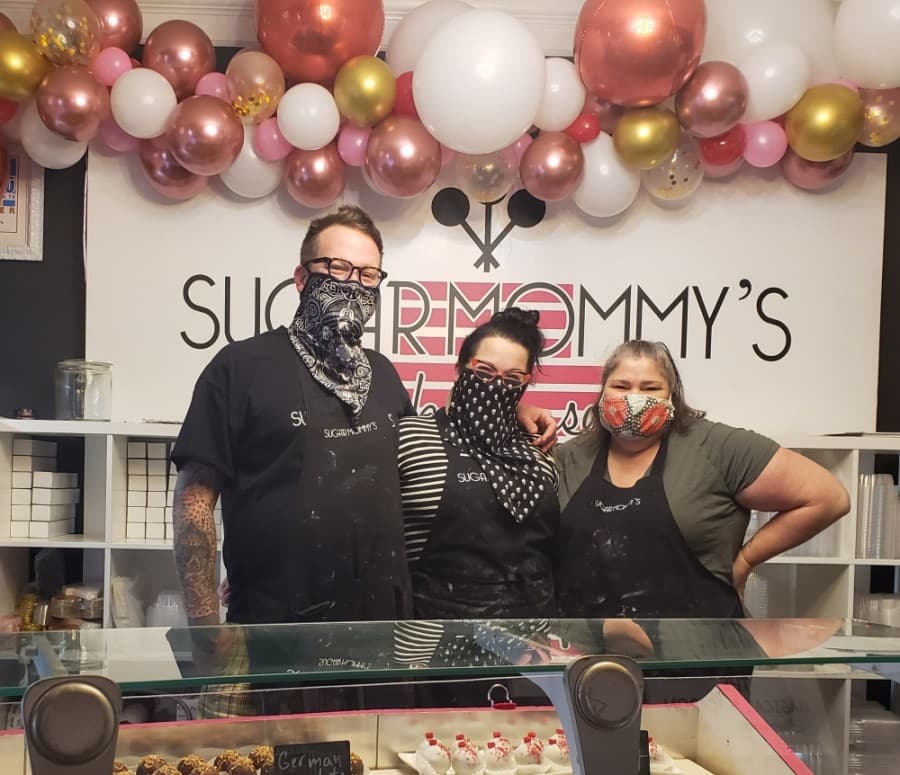 Boutique bakery Sugar Mommy’s embraces colorful, fun designs in sweet treats