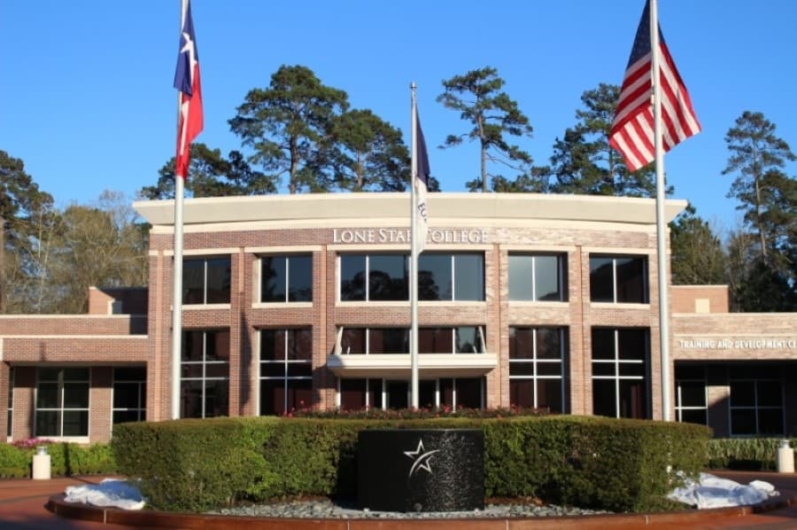 Lone Star College System announces financial aid for students, faculty affected by winter storm