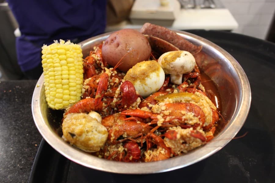 New Orleans-style restaurant Hank's Crab Shack puts 'a lot of love into the food,' owner said