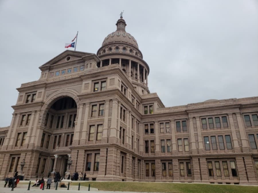 Minimum teacher compensation bill filed in Texas Legislature