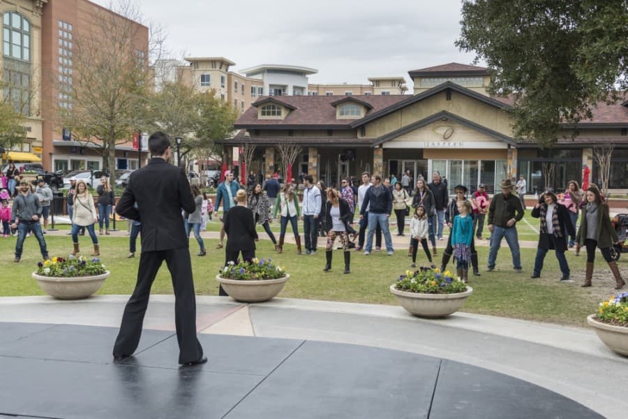 


Market Street hosts a series of nighttime dance lessons this spring. (Courtesy Market Street)