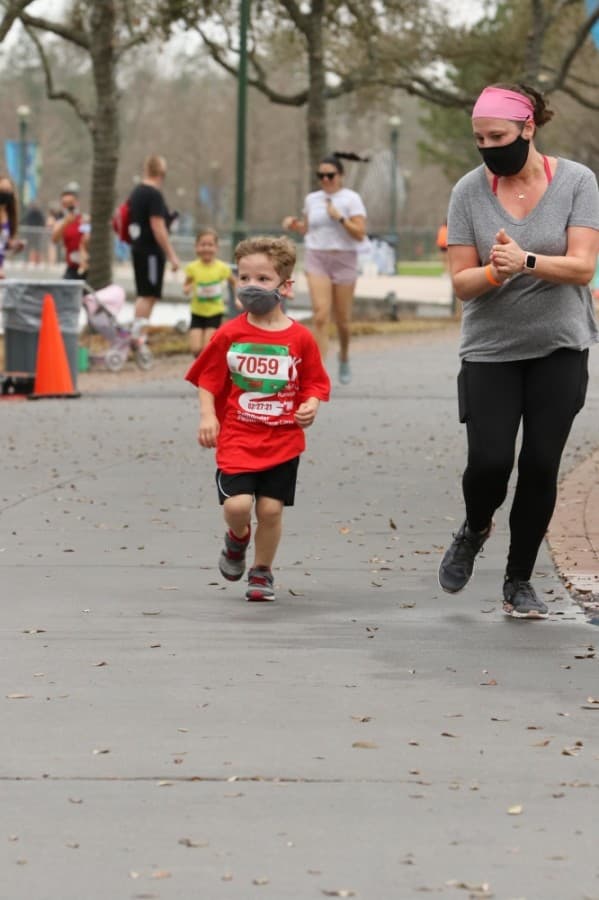 Feb. 27 events kicked off with a 5K race through Town Center starting and finishing at The Woodlands Waterway. (Photos courtesy FinisherPix)