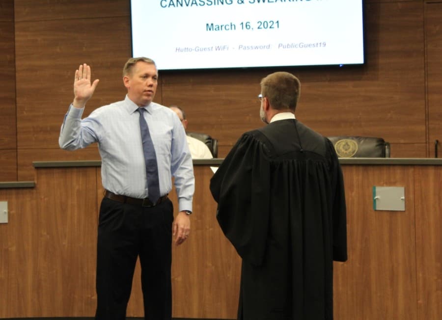 Get to know Hutto's new Mayor Mike Snyder, City Council Member Amanda 'Mandi' Villarreal Salvo
