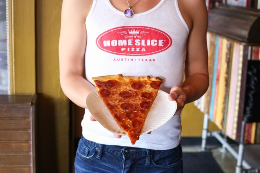 Pizza, beer and hot chicken: 3 Montrose-area restaurants coming soon