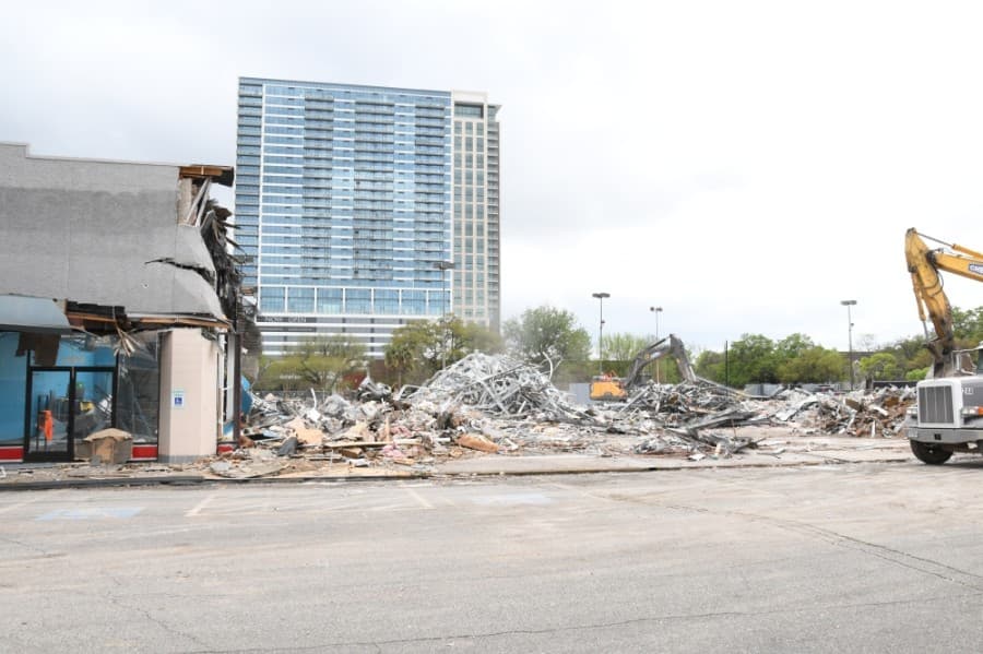 Crews were clearing the 1000 block of Westheimer Road on March 30. (Hunter Marrow/Community Impact Newspaper)
