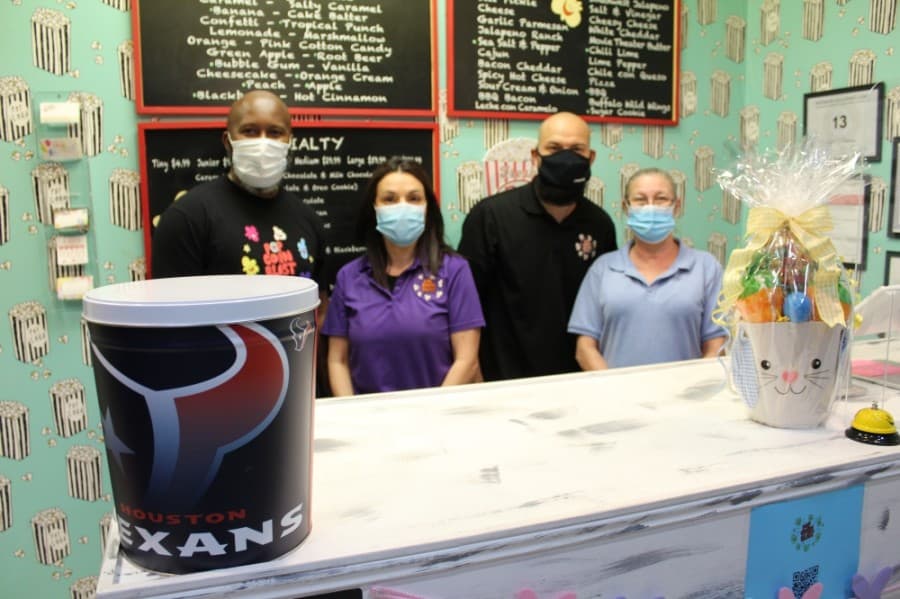 Family-owned shop brings creative flavor pairings at Popcorn Blast