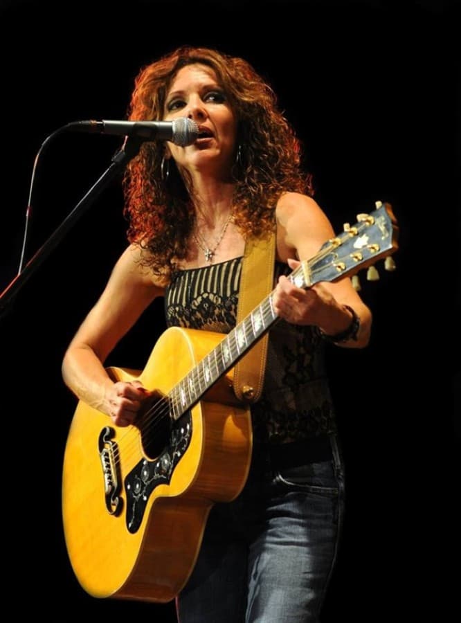 Lisa Morales will perform at Pearland House Concerts. (Courtesy Pearland House Concerts)