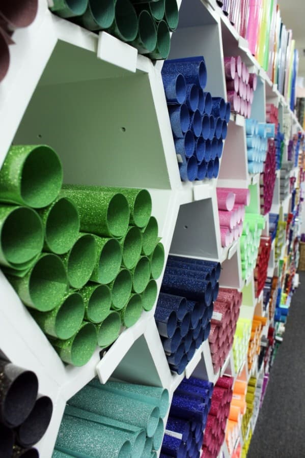 My Vinyl Craft is an authorized seller of Siser and Oracle vinyl. It stocks 60 colors of permanent vinyl, 72 colors of heat transfer vinyl and 120 colors of specialty heat transfer vinyl. 