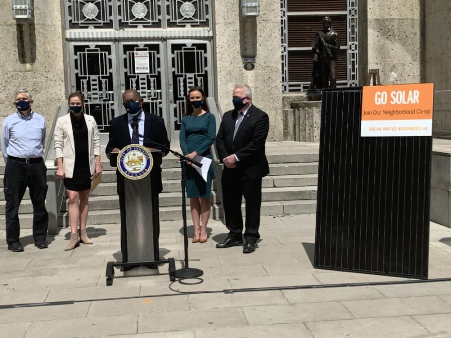 New citywide co-op allows Houstonians to get discounted solar panels, rates