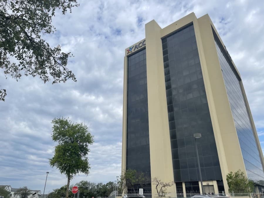 Austin Community College to negotiate lease of Pinnacle campus, prohibiting concrete batch plant use