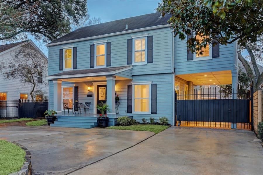 2425 Wordsworth St., Houston: Built in 1940, this home has been reimagined with its circular driveway and covered porch. The garage was converted into a 400 square-foot guest apartment with a full bath. A fully remodeled kitchen features an island and breakfast bar that opens to a breakfast room, while double-paned windows and hardwood floors line the entire house. 3 bed, 4 full baths/2,366 sq. ft. Sold for $947,001-$1,082,000 on April 14. (Courtesy Houston Association of Realtors)
