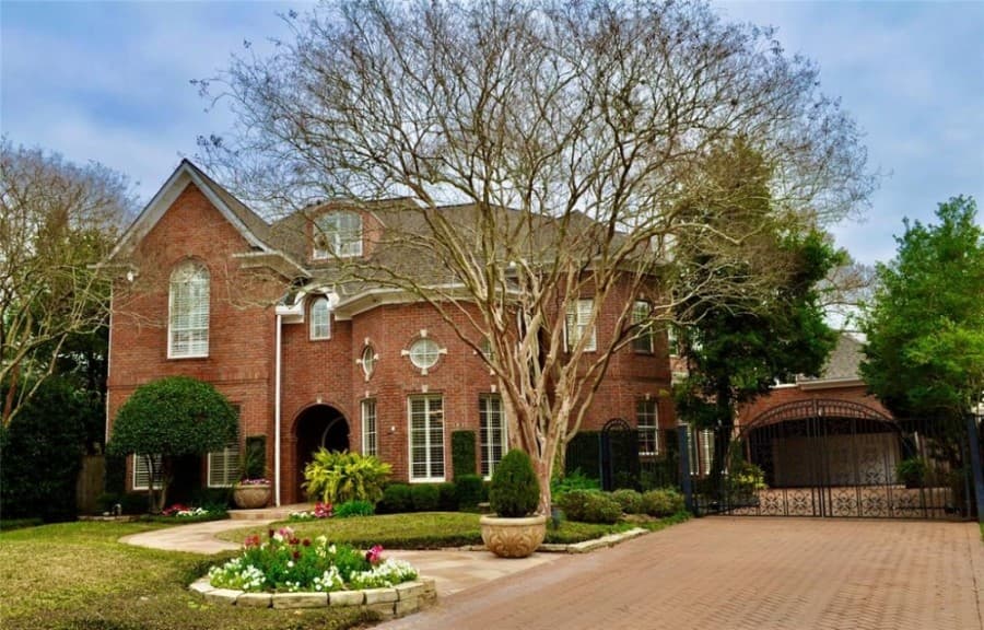 132 Pamellia Drive, Bellaire: This traditional home, built in 1997, opens to a grand entry, complete with a view of a custom fountain, pool/spa and grounds through a living room featuring a fireplace. The home additionally features vaulted ceilings in the dining room, a library with built-ins, a game room with access via the second floor and private access, and a first-floor bedroom adjacent to a full bath that opens to the pool area. 4-5 beds, 3 full and 2 half baths/5,646 sq. ft. Sold for $1,425,001-$1,638,000 on April 13. (Courtesy Houston Association of Realtors)