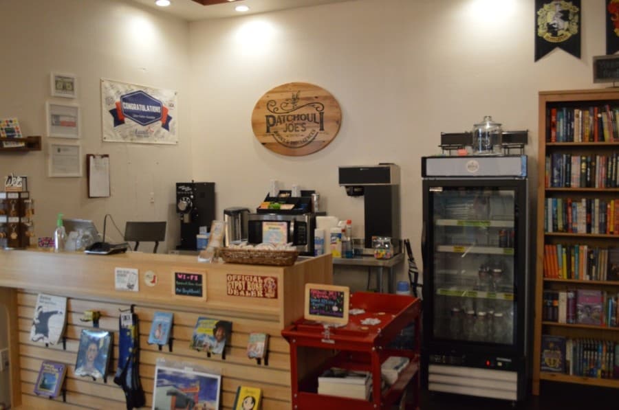 Patchouli Joe's Books and Indulgences closing Leander bookshop