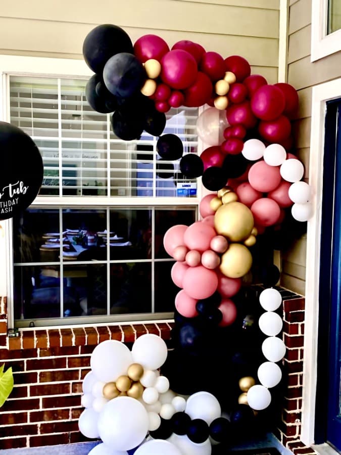 The new business offers custom balloon garlands and balloon mosaics for special occasions that can be delivered across the Greater Houston area. (Courtesy Balloon Mama) 