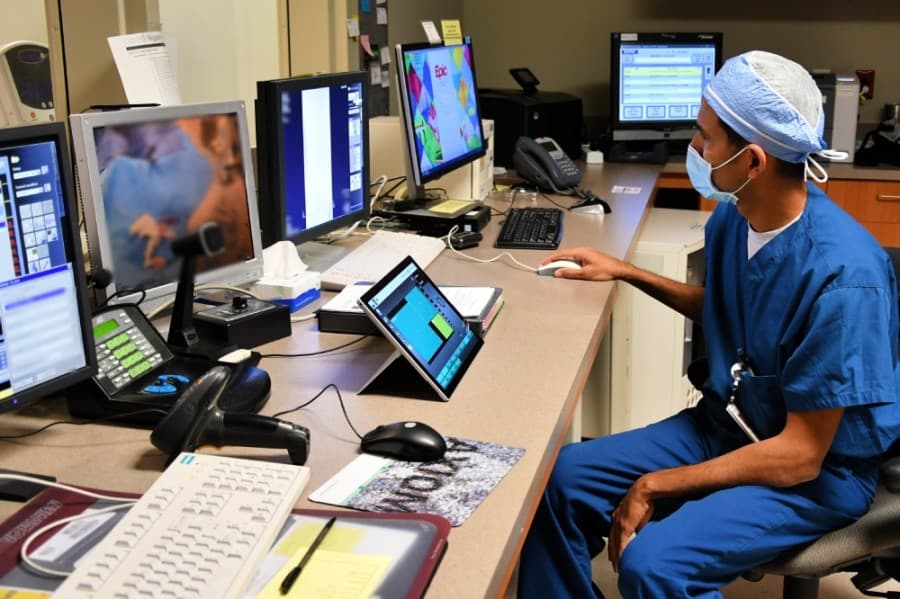 Vijay Divakaran, MD, will be one of the providers offering the heart failure monitoring service to Round Rock-area patients beginning this summer.