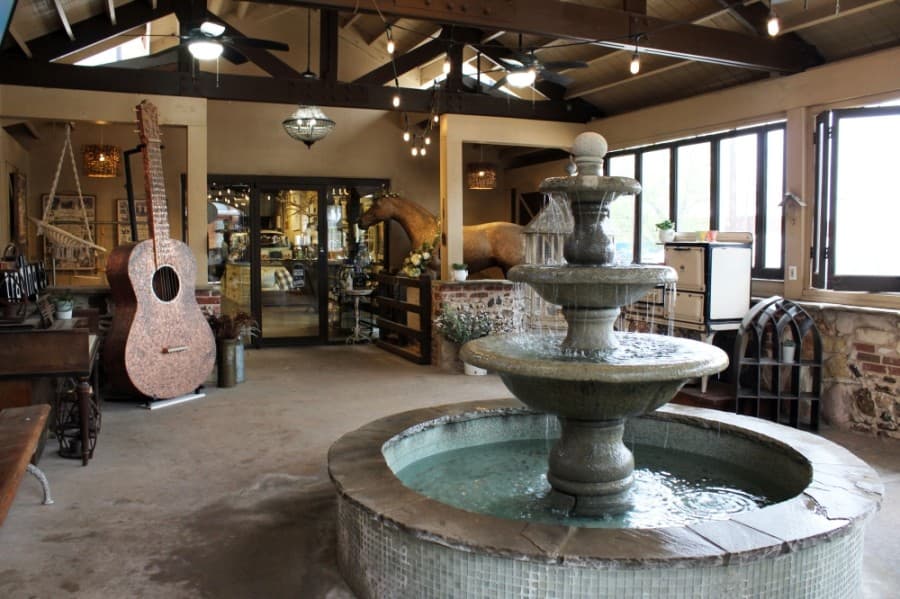 patio of store