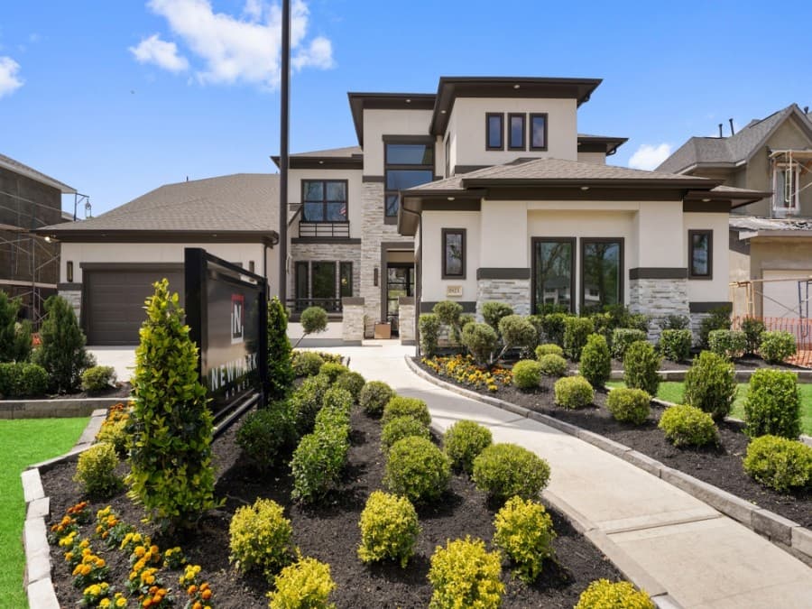 Newmark Homes opens first model house in Missouri City's Village of Sienna Oaks