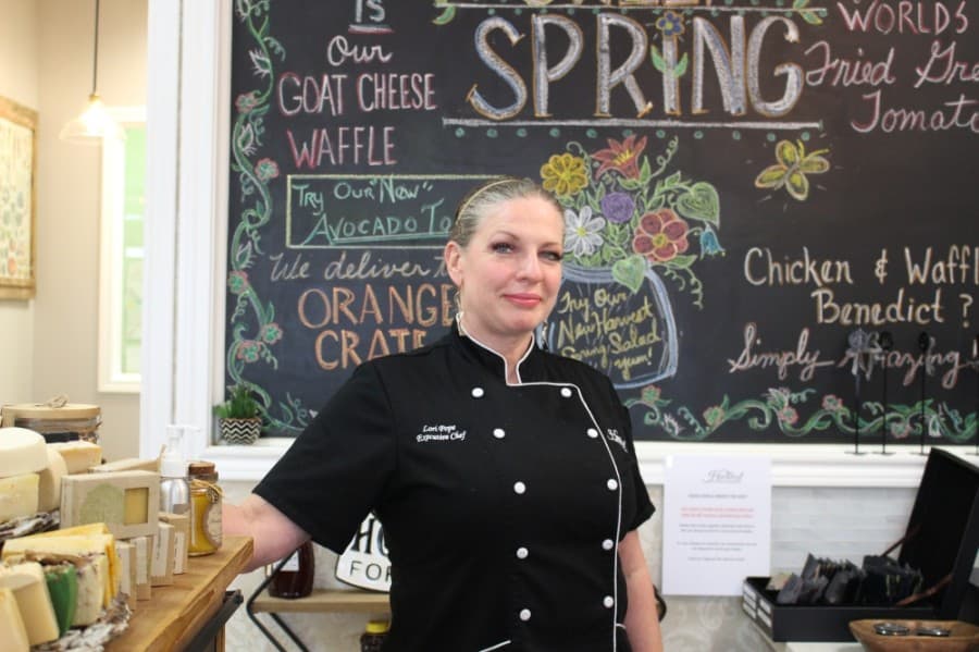 Comfort food spot strives to cook good cuisine, make people feel loved