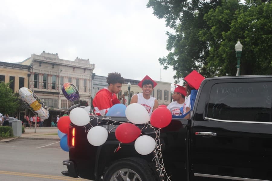 GALLERY: Georgetown ISD celebrates 2021 graduates with community parade